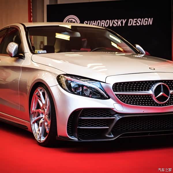 找到最新奔驰c级套件升级方案sr66款大包围大家一起围观