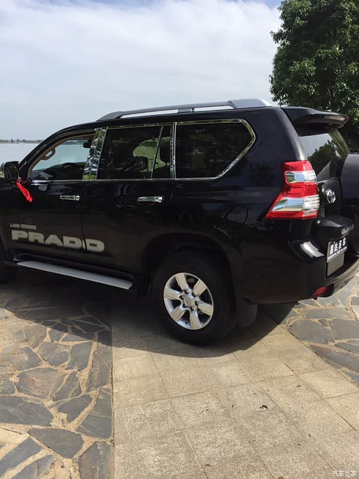黑色普拉多霸道来袭