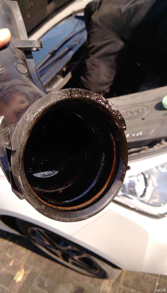 涡轮增压器漏油了你们有这样吗怎么办