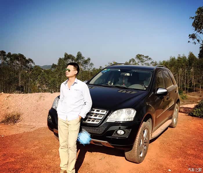 在深圳开奔驰suv的男人每年去两次坦克基地就够了