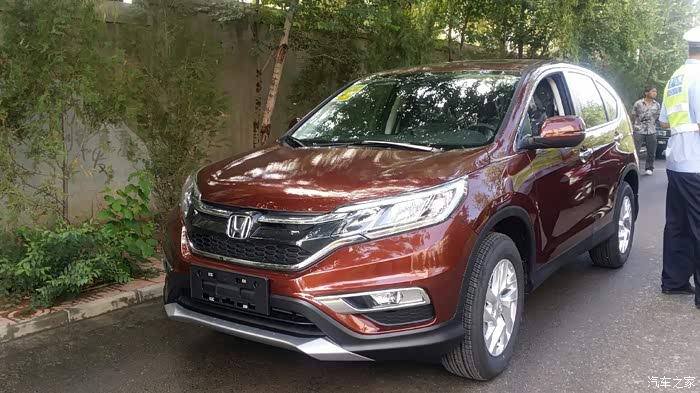 分享2015款新crv24l两驱豪华版琥珀棕提车作业