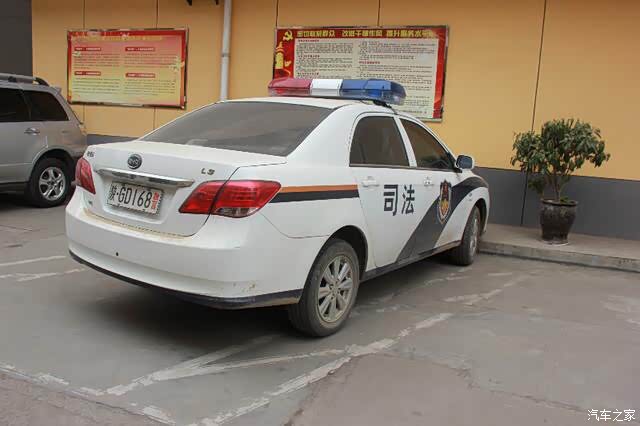 【图】警车路过!_比亚迪l3论坛_汽车之家论坛
