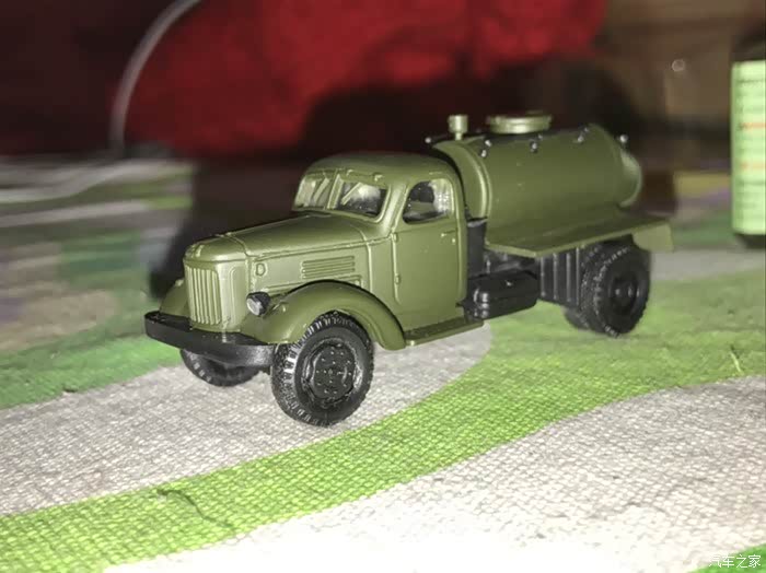 508 | 回复: 5 模型论坛 小手术:老吉尔164改牵引车还是1:87的herpa