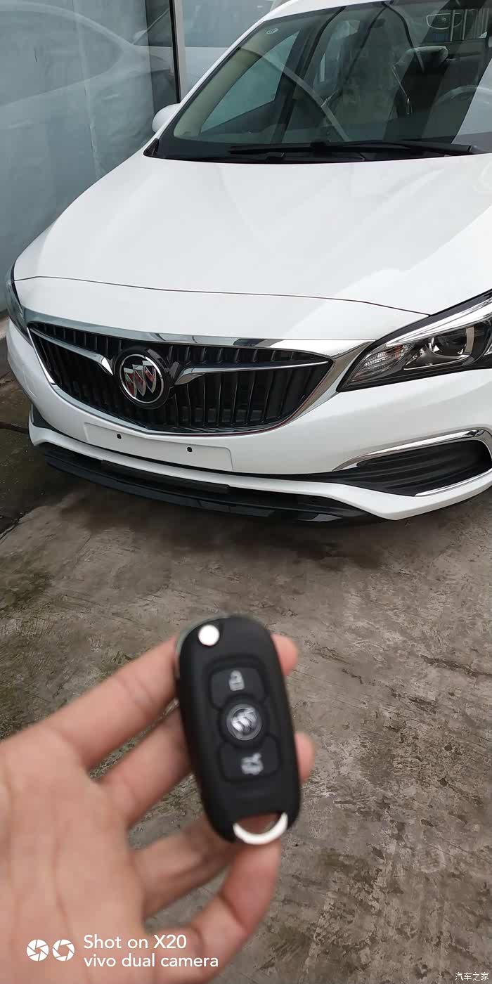 别克18款新威朗15s自动领先型白色提车日记