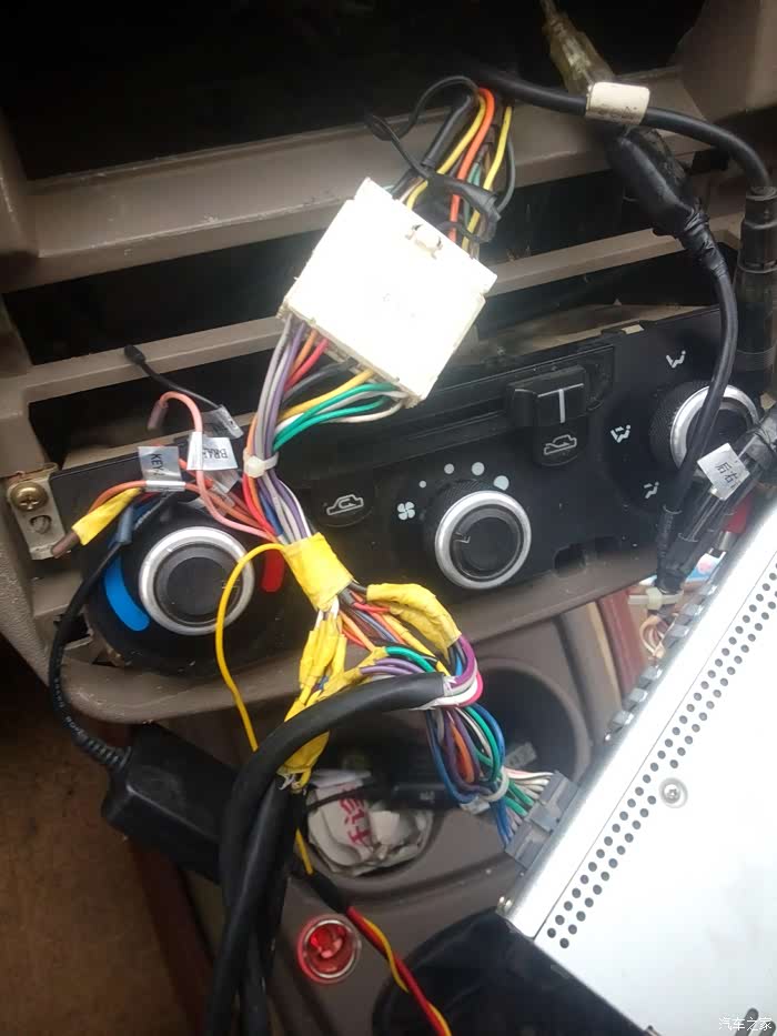 老款五菱宏光安装现代拆车功放
