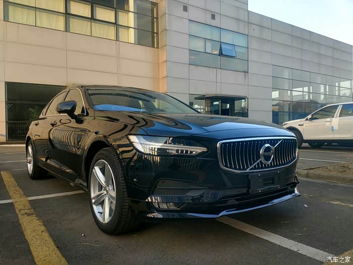 沃尔沃s90t4宝华提车了