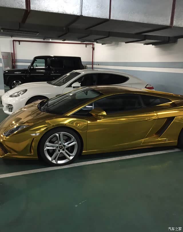 大名鼎鼎的汤臣一品地下车库都有些什么车在下带你去看看