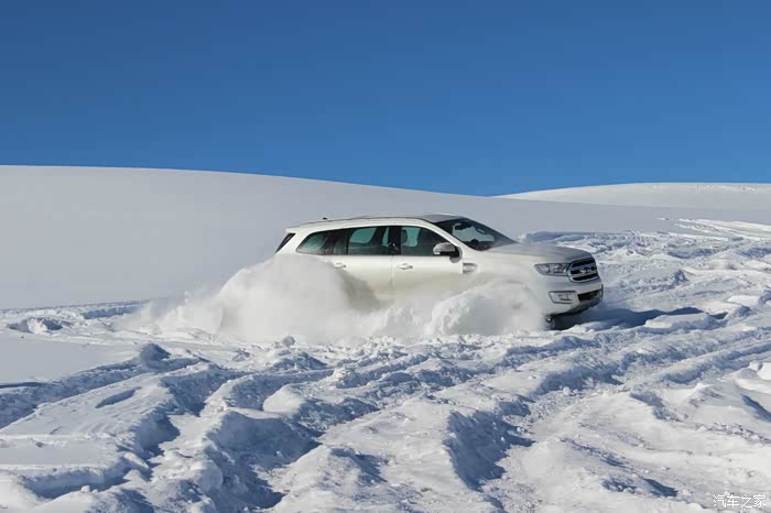 雪美 车美 景更美 驭胜体验雪地