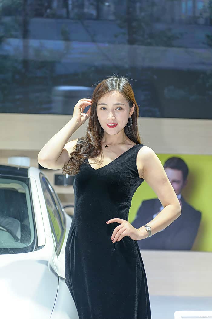 2017合肥车展——雪铁龙,车模与比基尼(海量原创的美女照片)