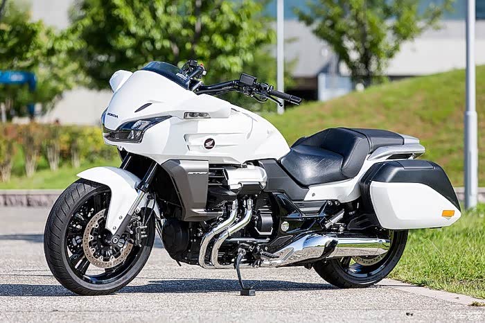 美图欣赏本田ctx1300