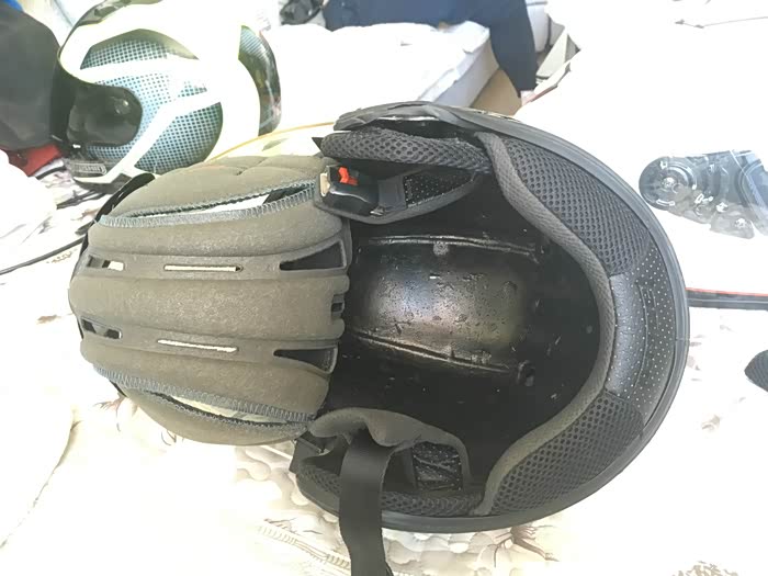 shoei马鲁申坦克头盔内部对比