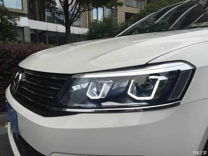 相当帅气的15朗逸大灯