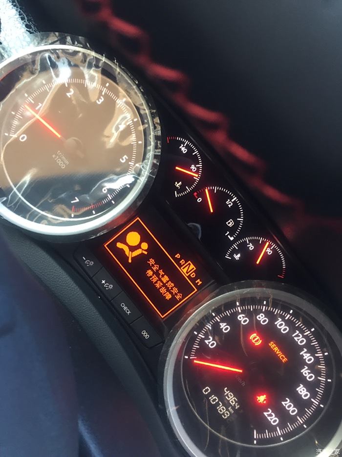 比亚迪f6安全气囊灯亮图片