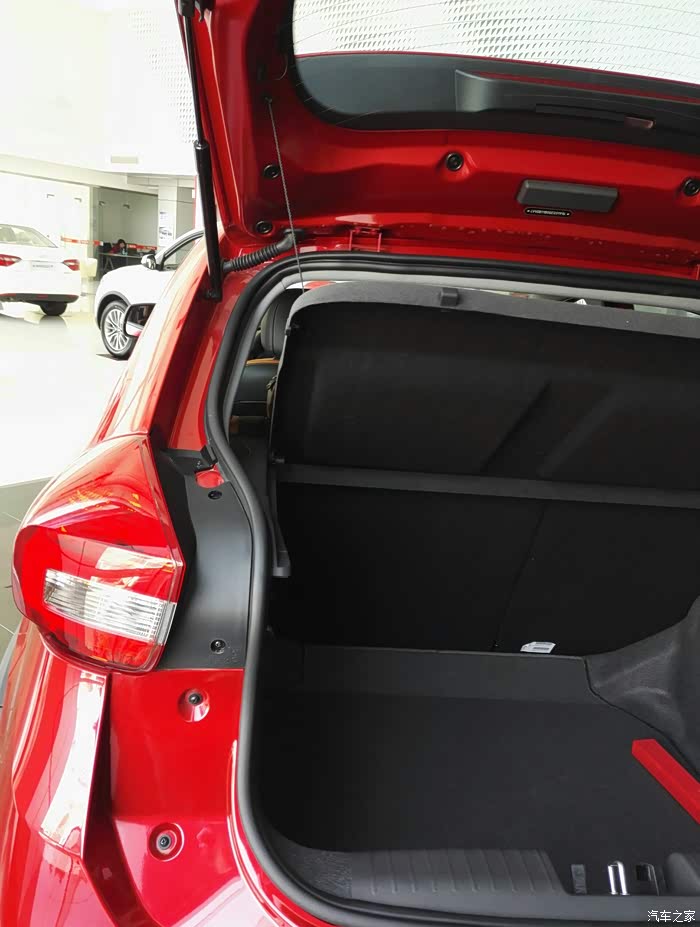 瑞虎3x的后备箱