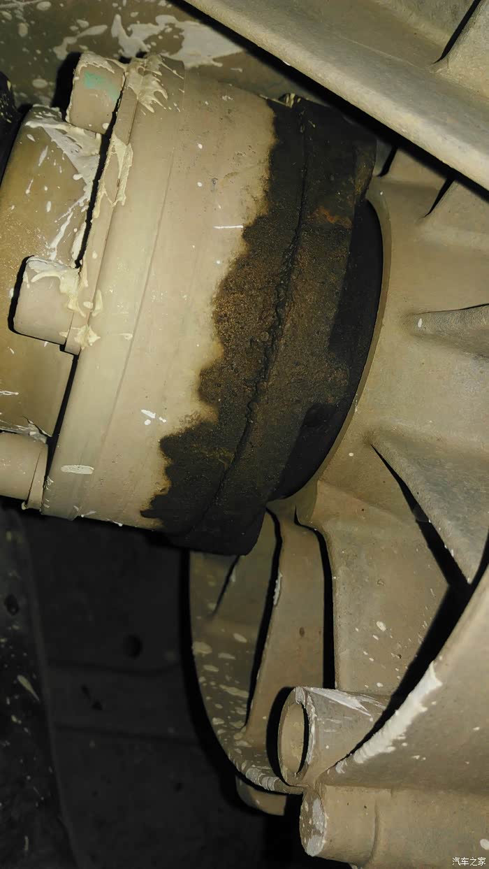 半轴油封渗油,修不修?