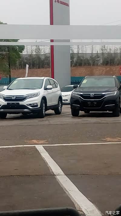 到s优威还它兄弟黏在起你们先唠嗑我去办手续