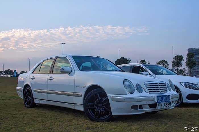 【图】孤独的夜跑者 千禧年w210【大片】_奔驰e级论坛_汽车之家论坛