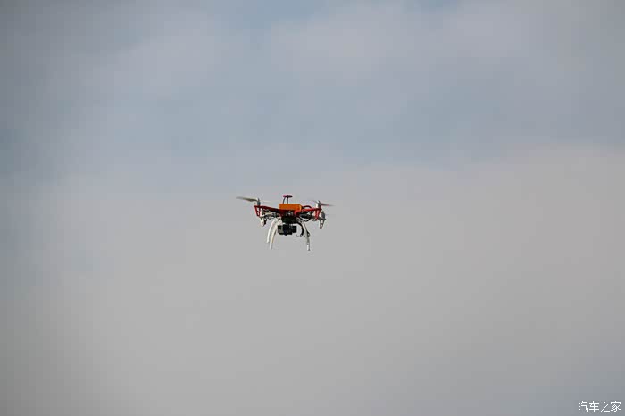 世嘉志愿者走进孤儿院,感受不一样的生命意义