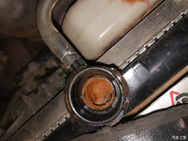 汽车保养之防冻液不及时换,最普遍的现象生锈  那