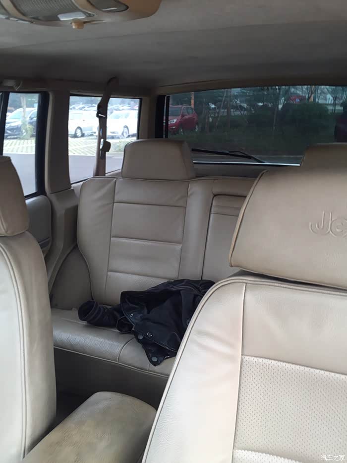 如何把北京jeep2500的内饰设计下,花最少的钱.