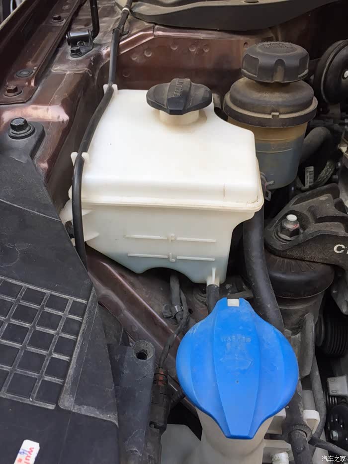 防冻液到了最低刻度