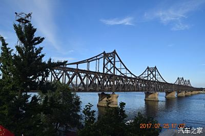 中巴友谊桥图片