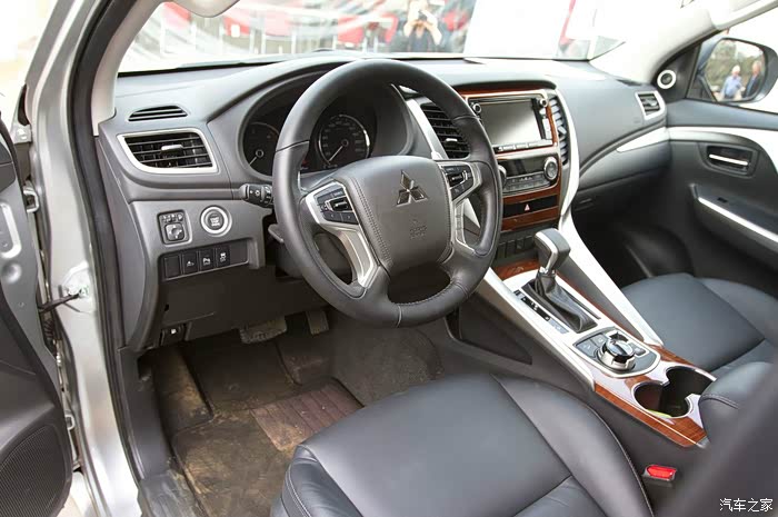 2016帕杰罗劲畅pajerosport澳洲试驾,4981楼全新得利卡路试谍照