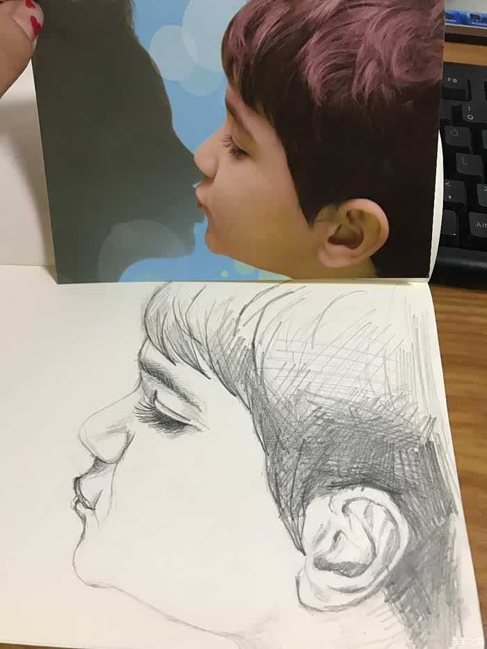 《偷影子的人》 画一张看看像不像