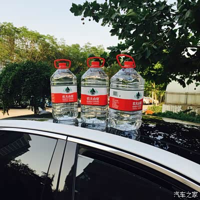 既然要跑跑亲身去体验那就要出去浪才行他们都说老司机在车顶放水那我