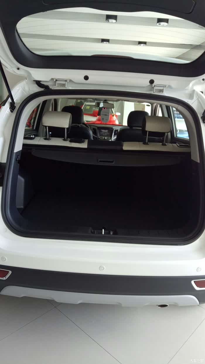 【图】看看后备箱的容积还不小呢!_长安cs35论坛_汽车之家论坛