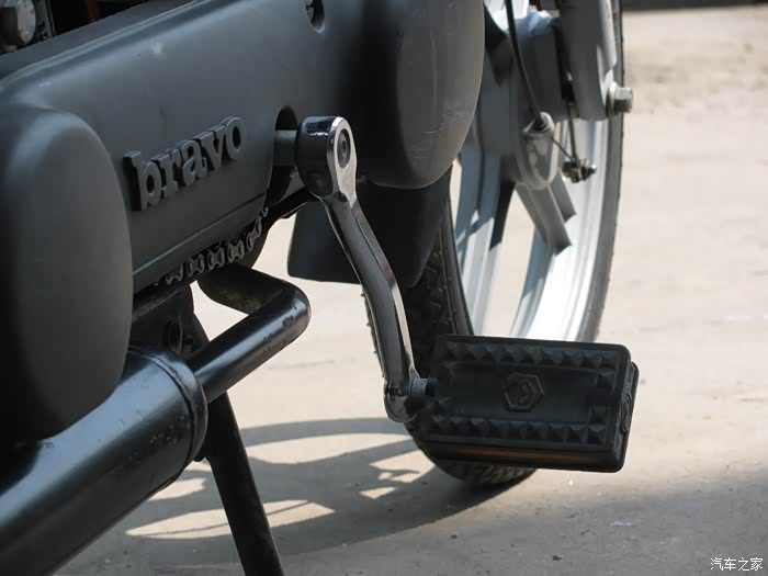 个人收藏--94年的比亚乔霸伏助力车!