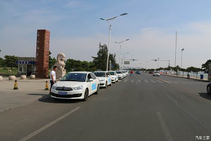 世嘉志愿者走进孤儿院,感受不一样的生命意义