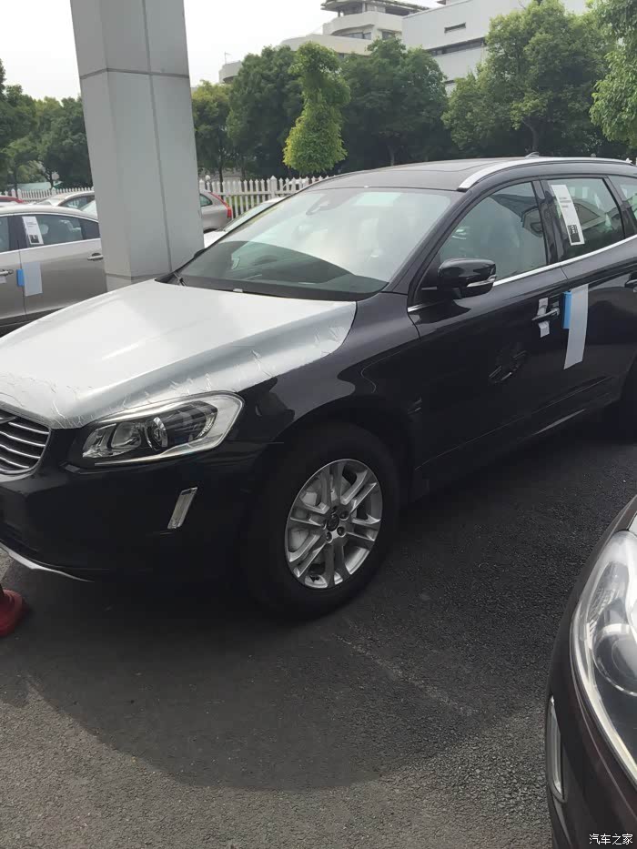 【图】寻找16款xc60黑色金属漆_沃尔沃xc60论坛_汽车之家论坛