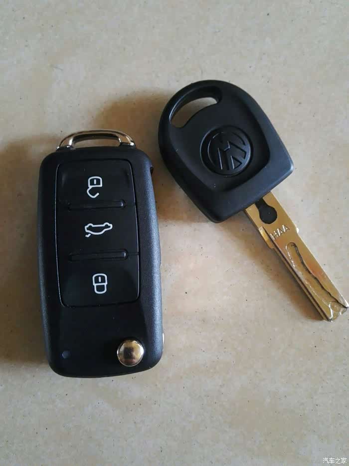 两把钥匙,可惜把不智能钥匙.