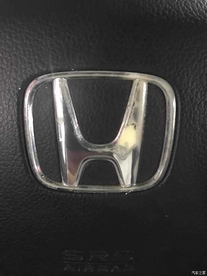 crv方向盘上的车标颜色掉了怎么处理?