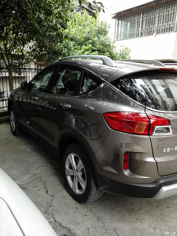 80vs途锐.小八挺漂亮的嘛,有图有真相