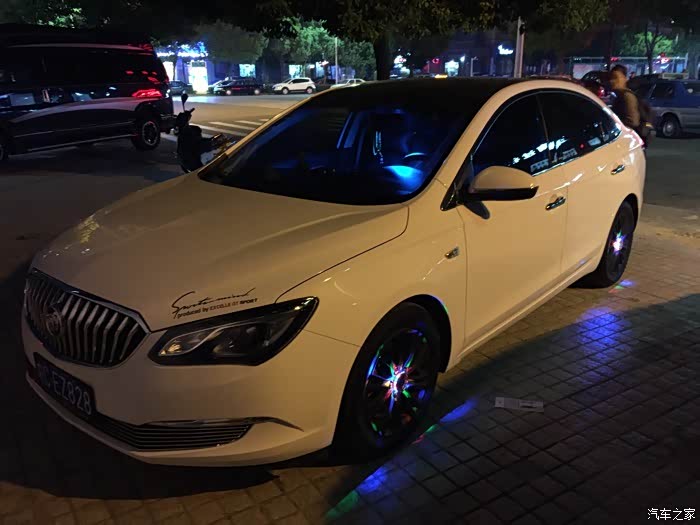 新英朗有没有喷黑色轮毂,红色卡钳的?