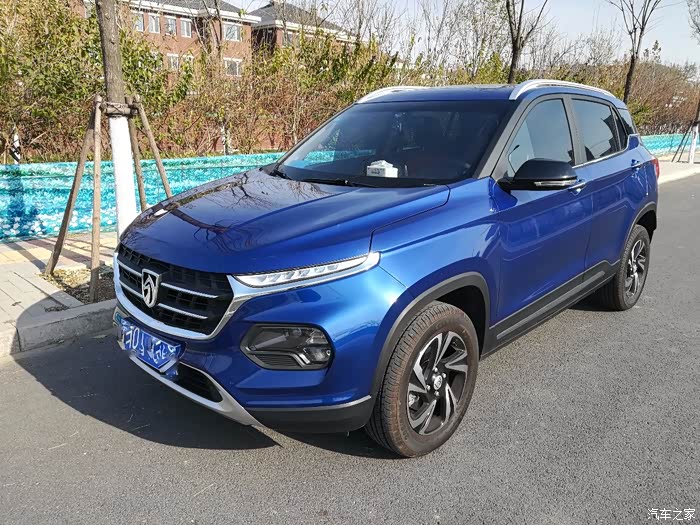 星夜蓝 宝骏510实拍,多张美图蓝色颜兽,增加遇到的车的毛病