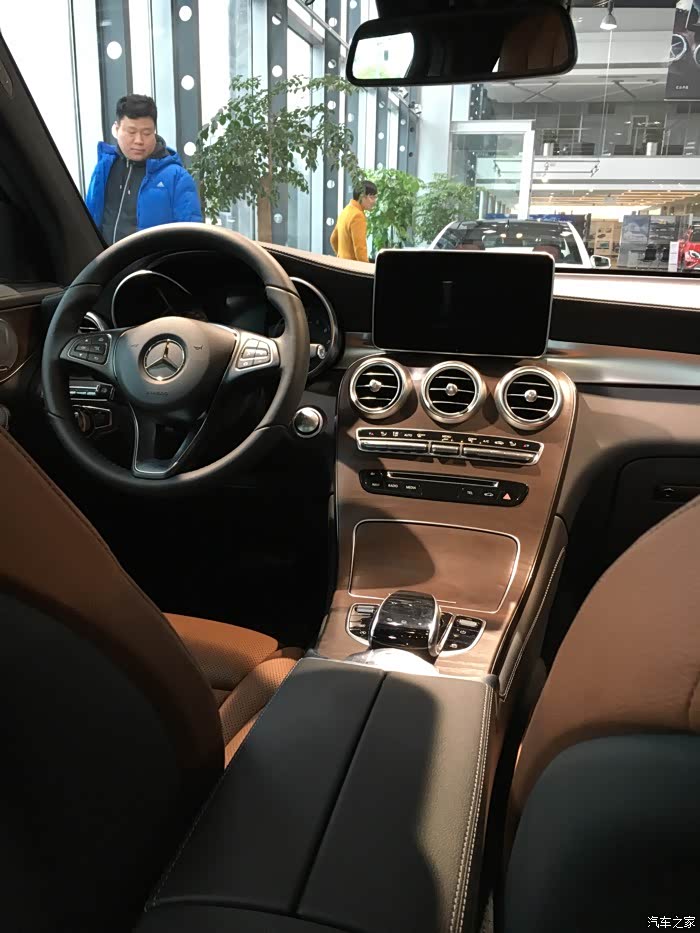 【图】跪求一张300动感棕色内饰图_奔驰glc论坛_汽车之家论坛