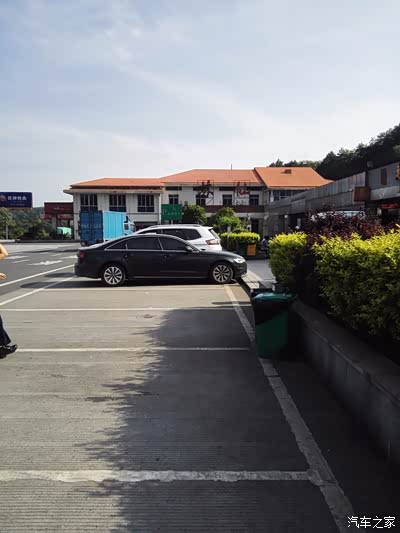 路服务区也挑几个看看 湖南苏仙服务区 要走开后面有美丽风景等你哟