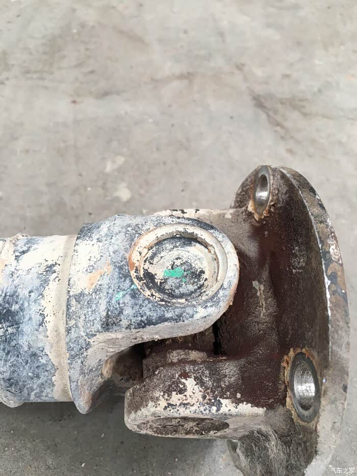 四驱传动轴十字轴坏了能换吗