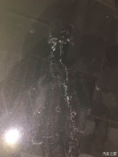 这种水渍怎么去除不伤车漆