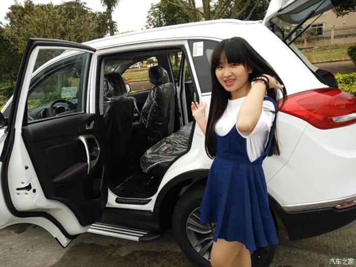 7372 | 回复: 61 瑞虎5论坛 忆提车一周年记,女朋友当车模 