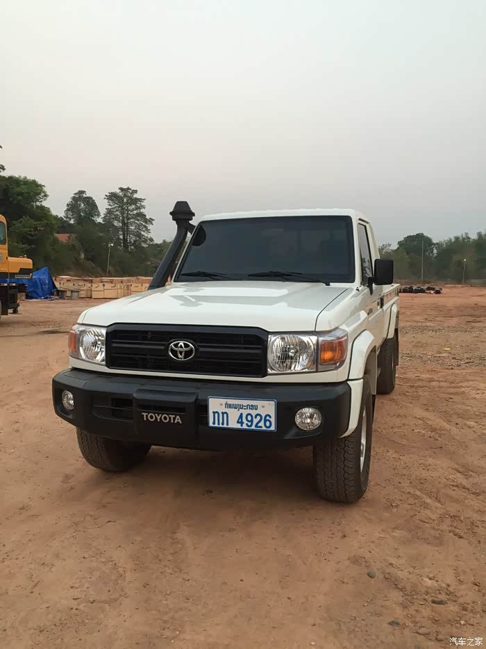 老挝提lc76皮卡车
