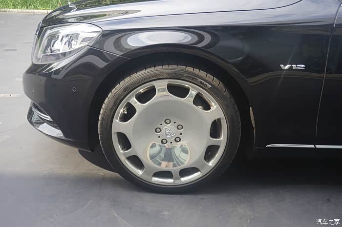 体验迈巴赫s600