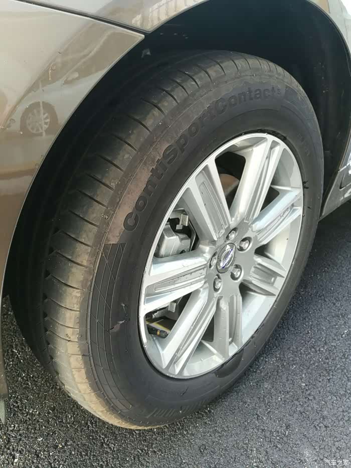 xc60新车轮胎