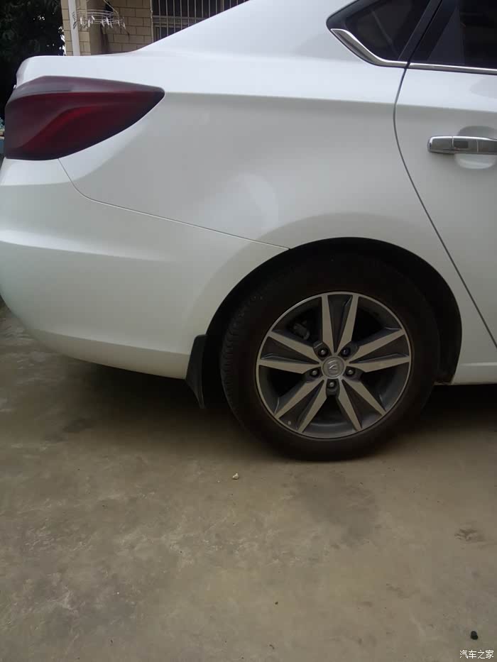 珍珠白保险杠重新喷漆会不会有色差?