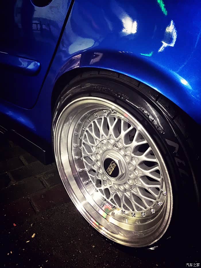 出bbs复古16寸轮毂(带胎)版主留情!