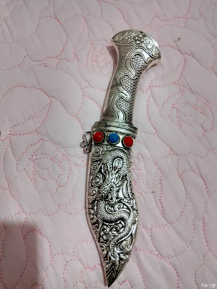 去康定买的小藏刀!