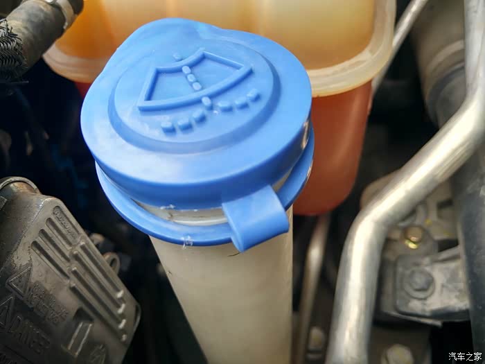 【图】【无锡cs75官方车友会】给我的大75更换玻璃水壶盖_长安cs75